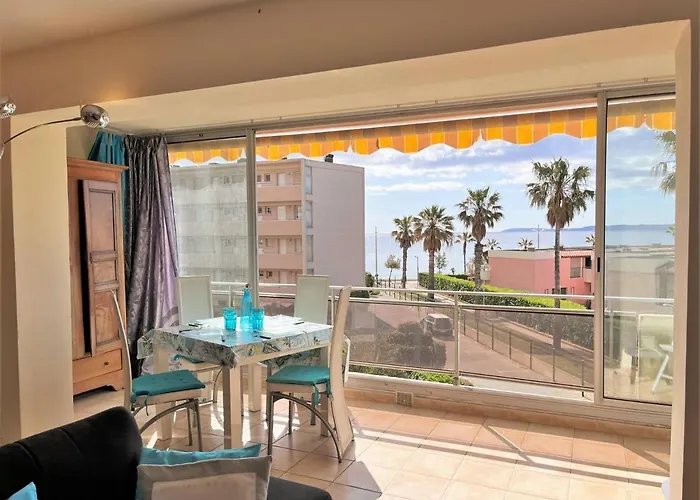 Apartmán 2 Pieces Climatise Avec Parking Proche - Fr-1-251-463 Le Lavandou