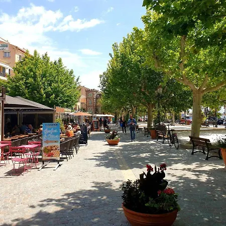 Lägenhet 2 Pieces Climatise Avec Parking Proche - Fr-1-251-463