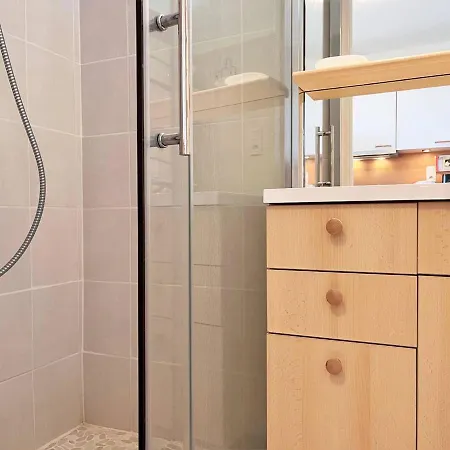 2 Pièces Climatisé Avec Parking Proche - Fr-1-251-463 Appartamento